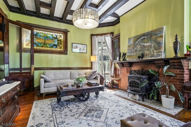 48 Kent Place Blvd, Summit City, NJ 07901