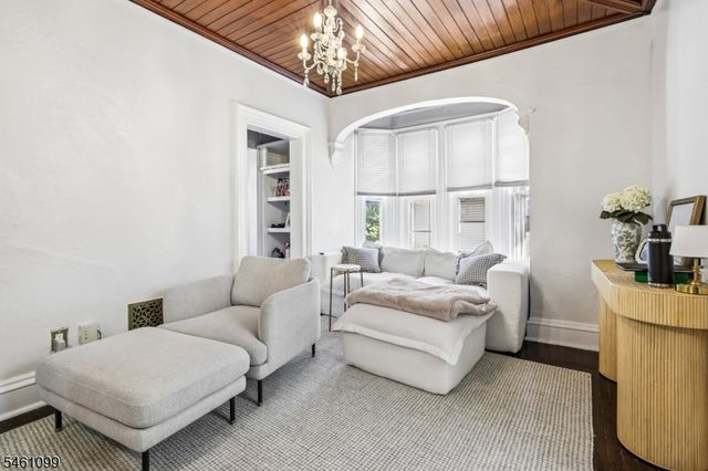 48 Kent Place Blvd, Summit City, NJ 07901