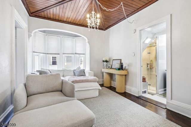 48 Kent Place Blvd, Summit City, NJ 07901
