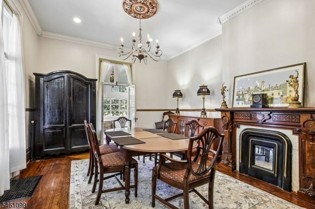 48 Kent Place Blvd, Summit City, NJ 07901