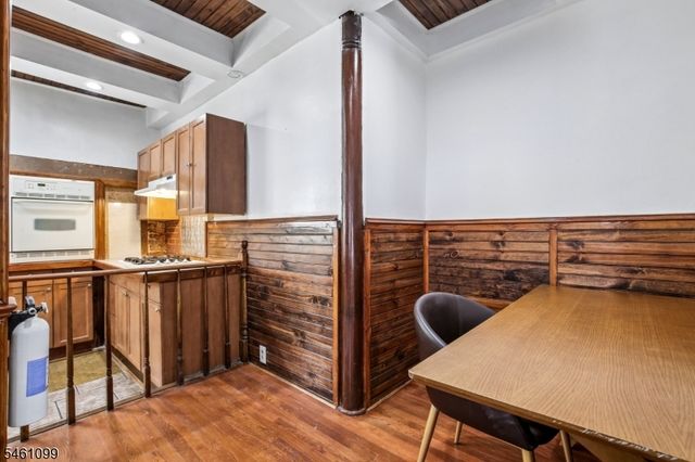 48 Kent Place Blvd, Summit City, NJ 07901