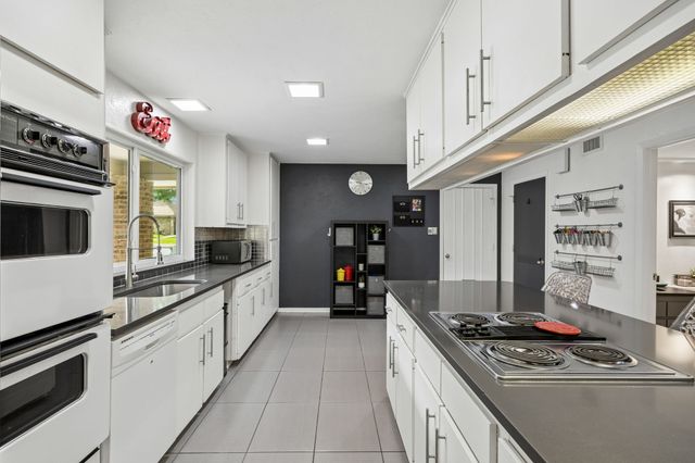 9503 Summerhill Lane, Dallas, TX 75238