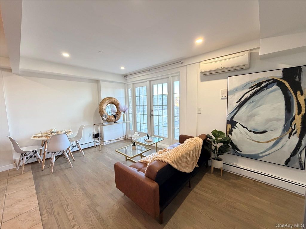 43-18 Robinson Street 7C, Flushing, NY 11355 — photo 2