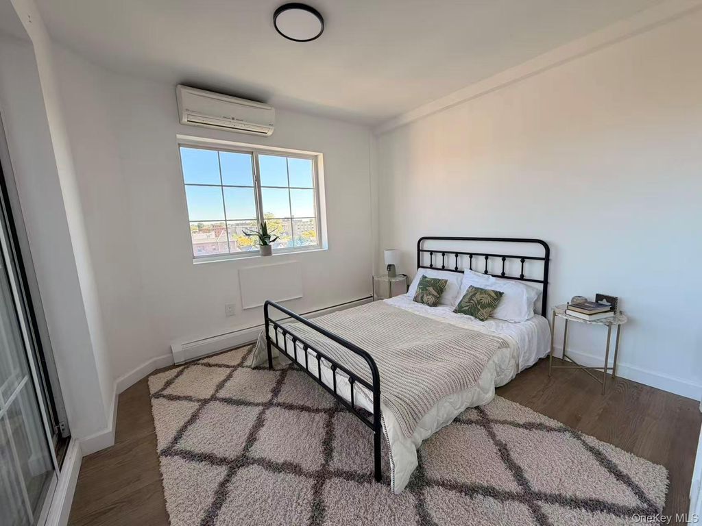 43-18 Robinson Street 7C, Flushing, NY 11355 — photo 5