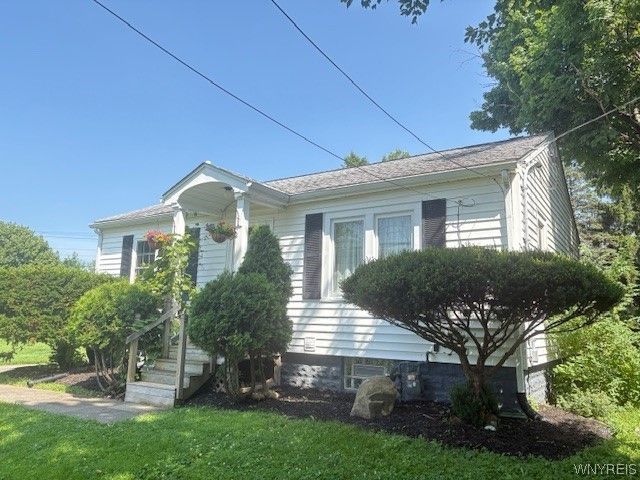 5201 Scranton Road, Hamburg, NY 14075