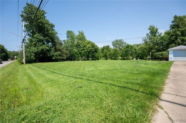 5201 Scranton Road, Hamburg, NY 14075