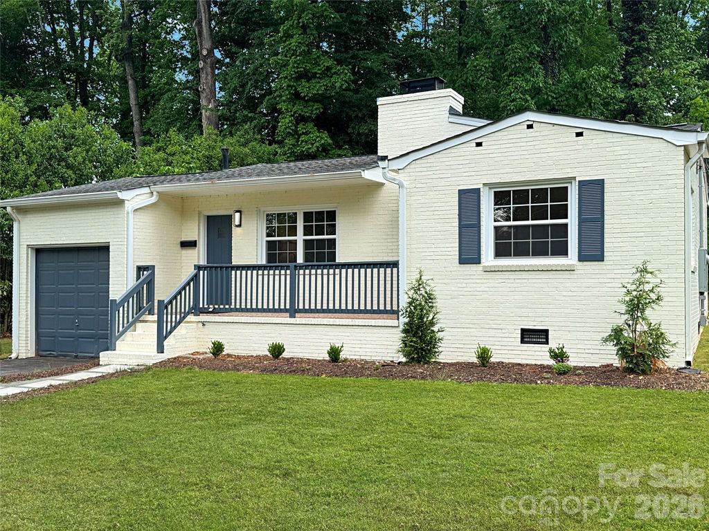 4065 Hiddenbrook Drive, Charlotte, NC 28205