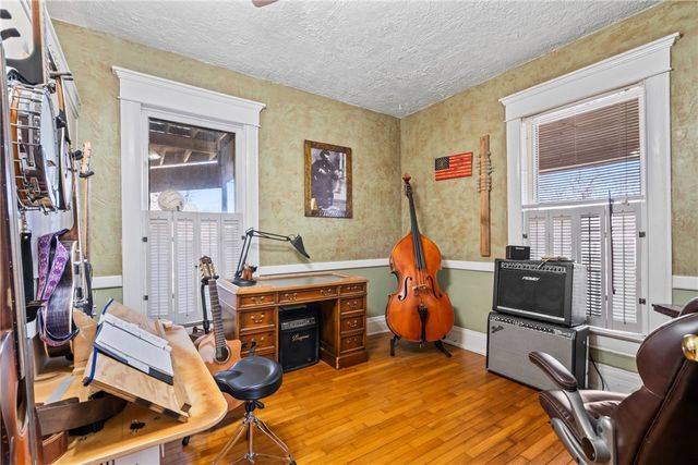 400 Mount Olive Street, Siloam Springs, AR 72761