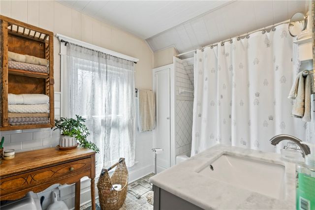 400 Mount Olive Street, Siloam Springs, AR 72761