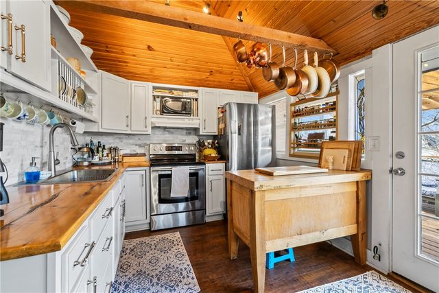 400 Mount Olive Street, Siloam Springs, AR 72761