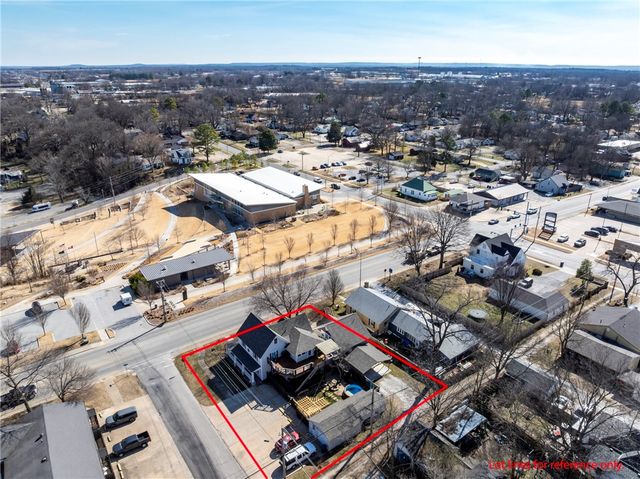 400 Mount Olive Street, Siloam Springs, AR 72761