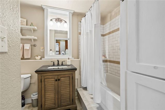 400 Mount Olive Street, Siloam Springs, AR 72761