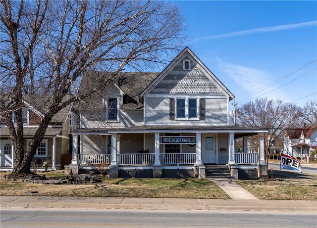 400 Mount Olive Street, Siloam Springs, AR 72761