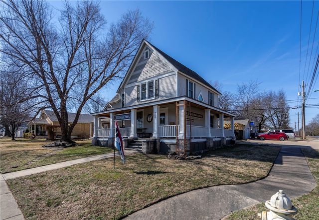 400 Mount Olive Street, Siloam Springs, AR 72761