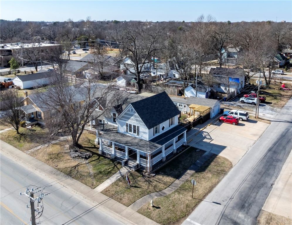 400 Mount Olive Street, Siloam Springs, AR 72761