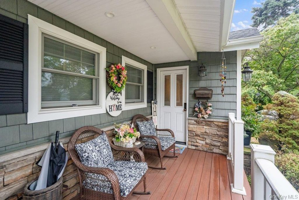 4 Smull Lane, Port Washington, NY 11050 — photo 5
