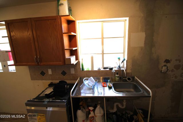 2726 N Baxter Avenue, Tucson, AZ 85716