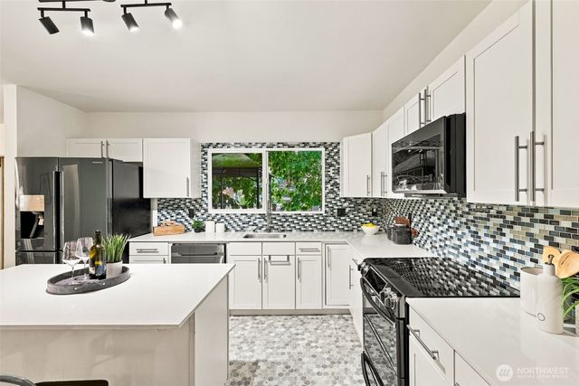 5503 4th Avenue NW, Seattle, WA 98107