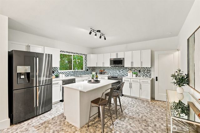 5503 4th Avenue NW, Seattle, WA 98107
