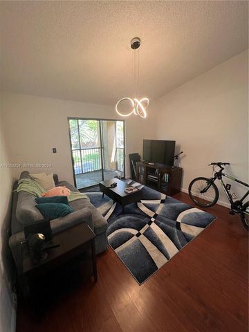 15551 SW 104th Terrace 828, Miami, FL 33196