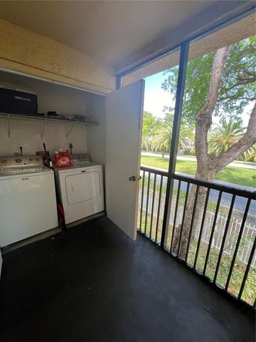 15551 SW 104th Terrace 828, Miami, FL 33196