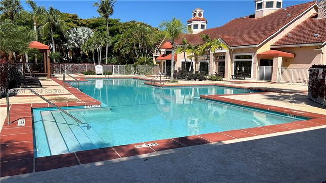 15551 SW 104th Terrace 828, Miami, FL 33196