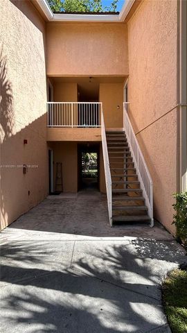 15551 SW 104th Terrace 828, Miami, FL 33196
