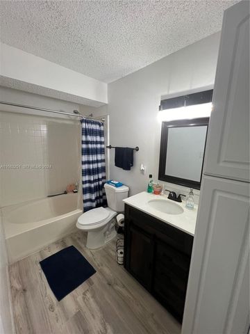 15551 SW 104th Terrace 828, Miami, FL 33196