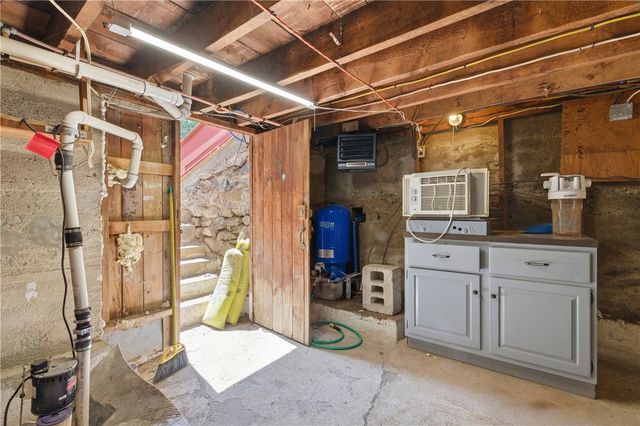 105 William Henry Road, Scituate, RI 02857