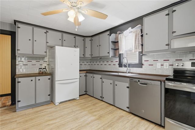 105 William Henry Road, Scituate, RI 02857