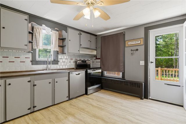 105 William Henry Road, Scituate, RI 02857