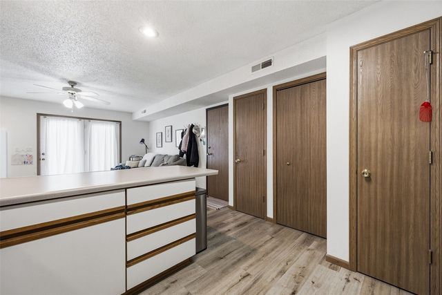 140 Shannon Drive 6, North Liberty, IA 52317