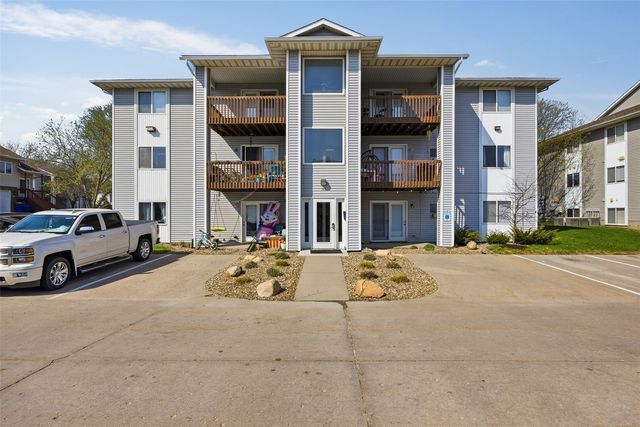 140 Shannon Drive 6, North Liberty, IA 52317