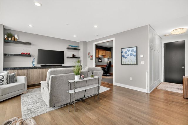 3209 Galleria 1406, Edina, MN 55435