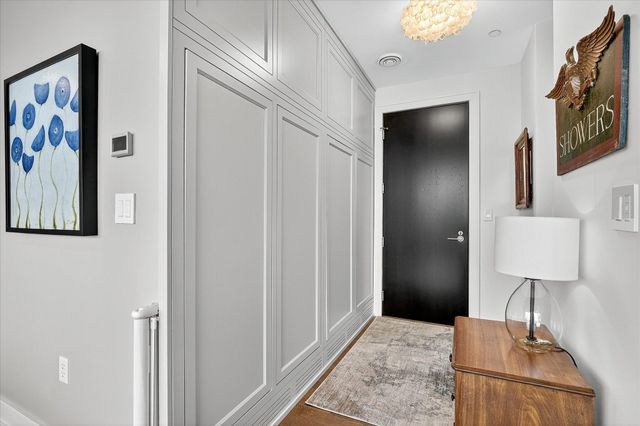 3209 Galleria 1406, Edina, MN 55435