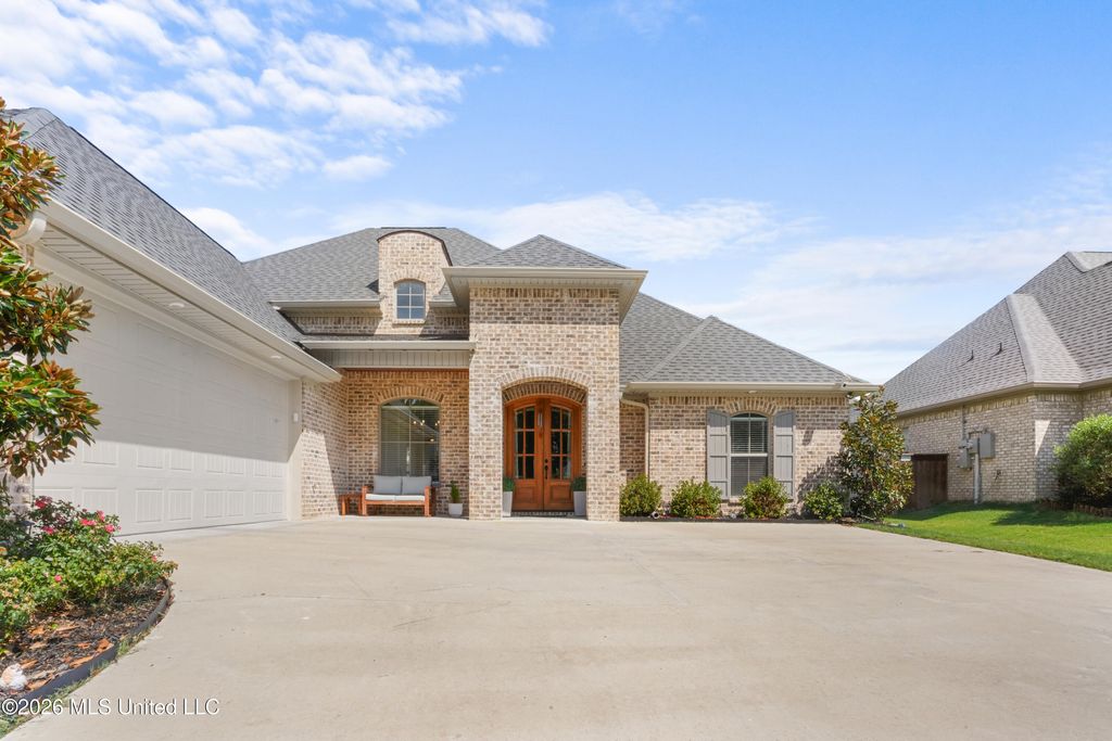 1254 Old Ct Crossing, Flowood, MS 39232