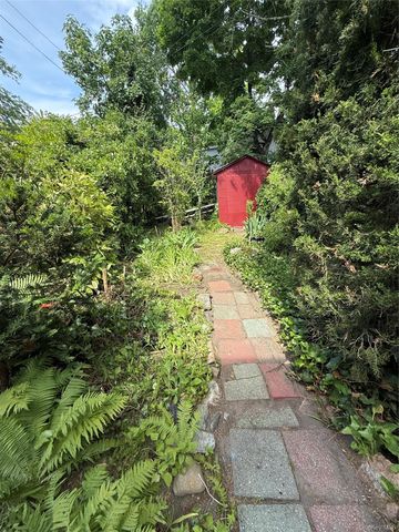 12-08 152nd Street, Whitestone, NY 11357