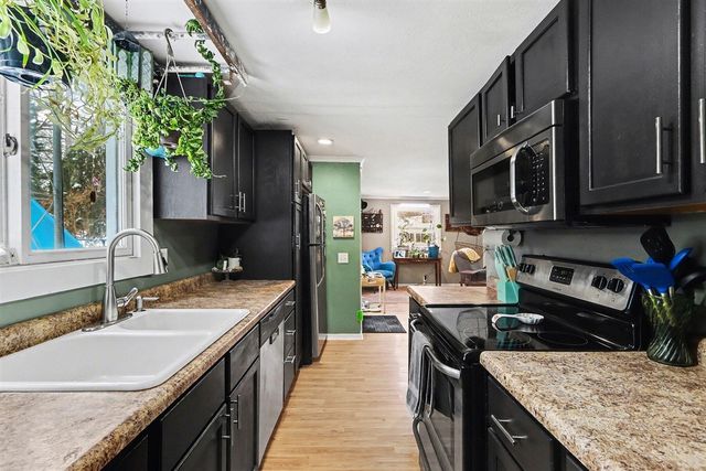 2427 Vanderbilt Avenue, Portage, MI 49024