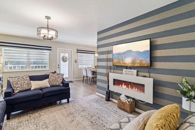 25 Vista Gardens Trail 203, Vero Beach, FL 32962