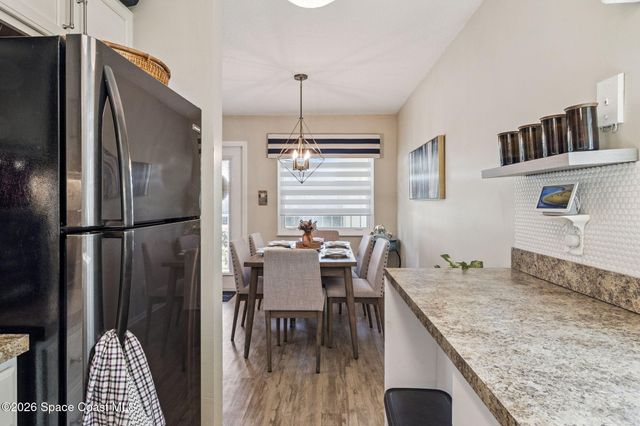 25 Vista Gardens Trail 203, Vero Beach, FL 32962