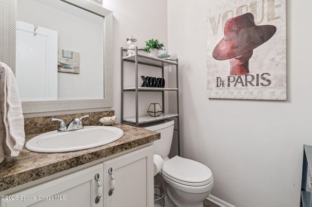 25 Vista Gardens Trail 203, Vero Beach, FL 32962