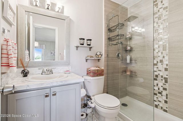 25 Vista Gardens Trail 203, Vero Beach, FL 32962