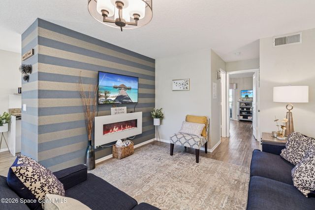 25 Vista Gardens Trail 203, Vero Beach, FL 32962