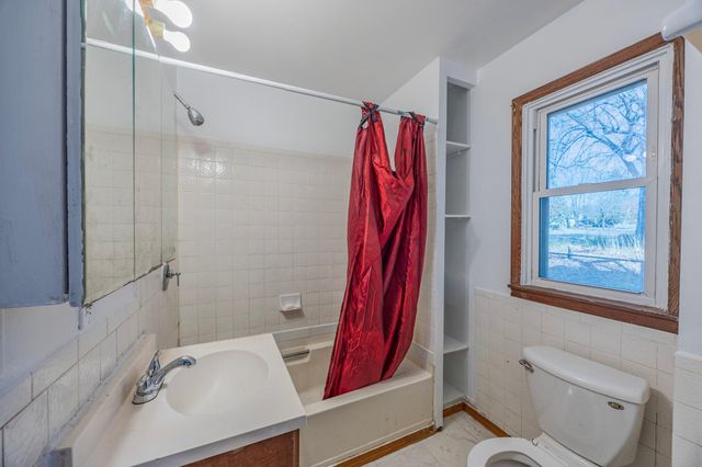 3905 Reservoir Boulevard, Columbia Heights, MN 55421