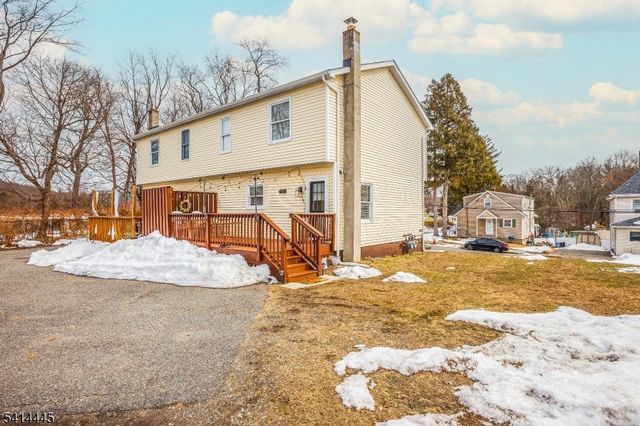 46 Walnut St, Pompton Lakes Boro, NJ 07442