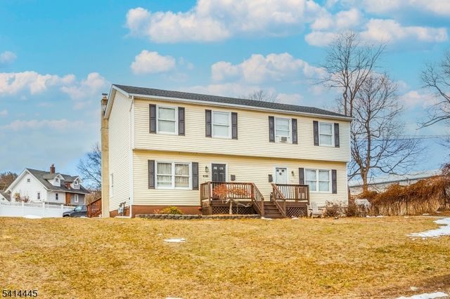 46 Walnut St, Pompton Lakes Boro, NJ 07442