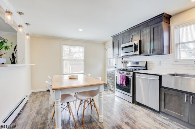 46 Walnut St, Pompton Lakes Boro, NJ 07442