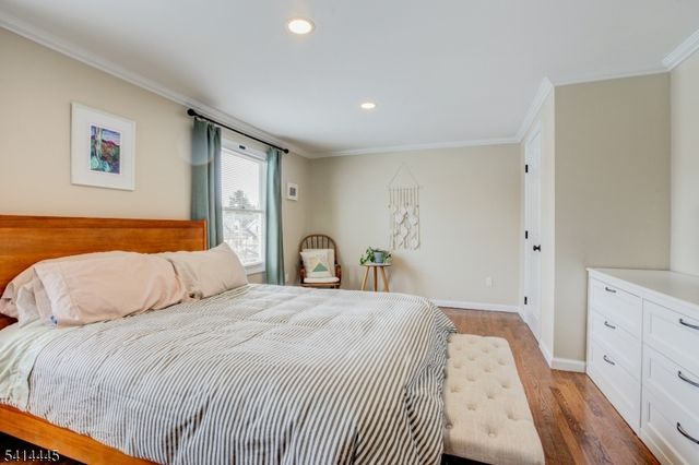 46 Walnut St, Pompton Lakes Boro, NJ 07442