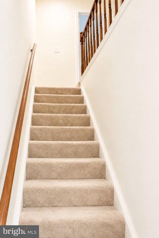 2103 DOMINION HEIGHTS CT, Falls Church, VA 22043