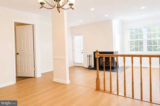 2103 DOMINION HEIGHTS CT, Falls Church, VA 22043